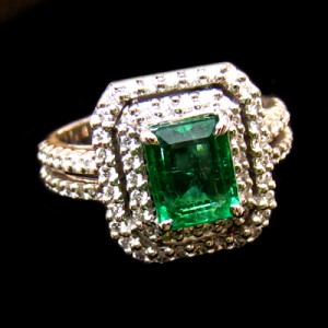Emerald With White Gold B8RI-095