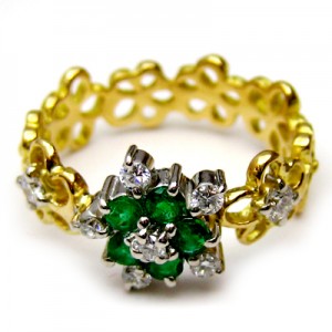Emerald With Yellow Gold B8RI-063